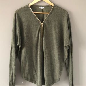 Women’s Olive Green 3/4 Zip Dress Shirt Large